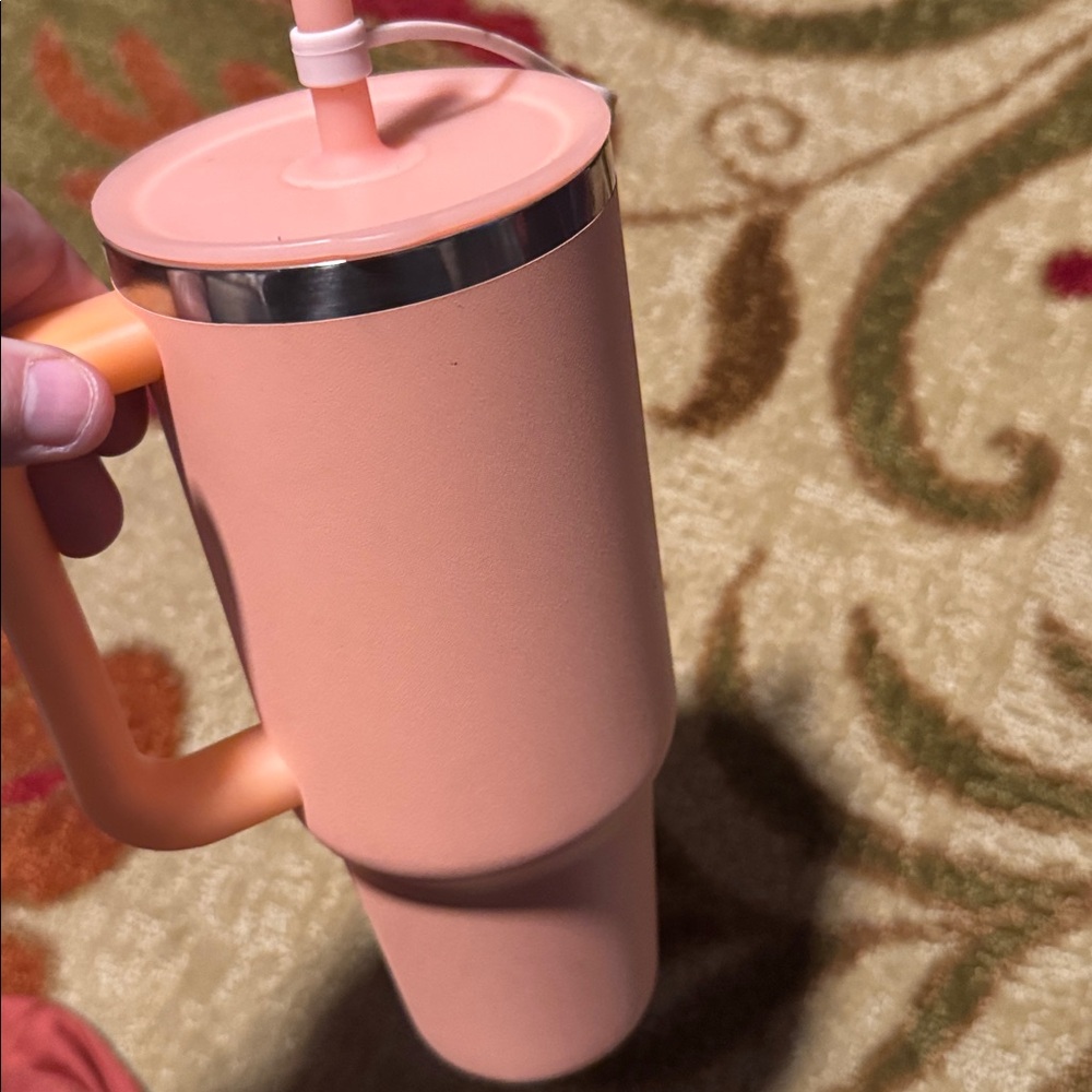 Hydro Flask Coral 40oz Tumbler - Picture 3 of 6